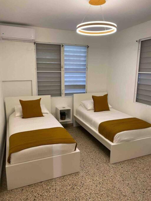 3 Bd By Airport El Yunque Walk To The Beach San Juan Exterior foto